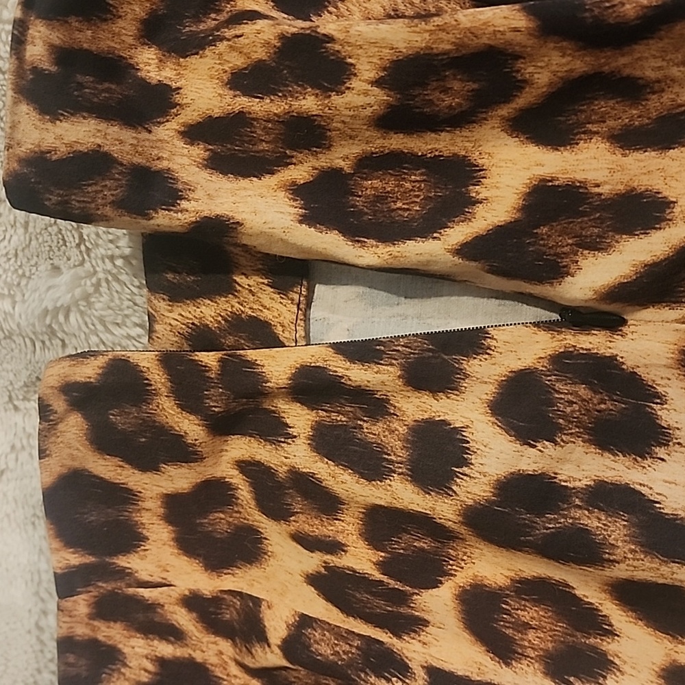 Zara Leopard Pencil Skirt Made In Spain Medium EUC - Picture 4 of 10